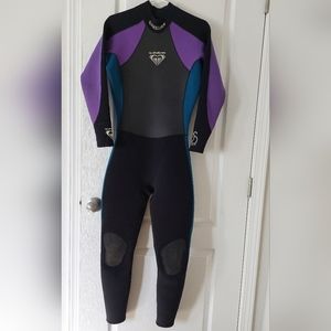 Quicksilver wetsuit Back zip Men/ Women Size 10